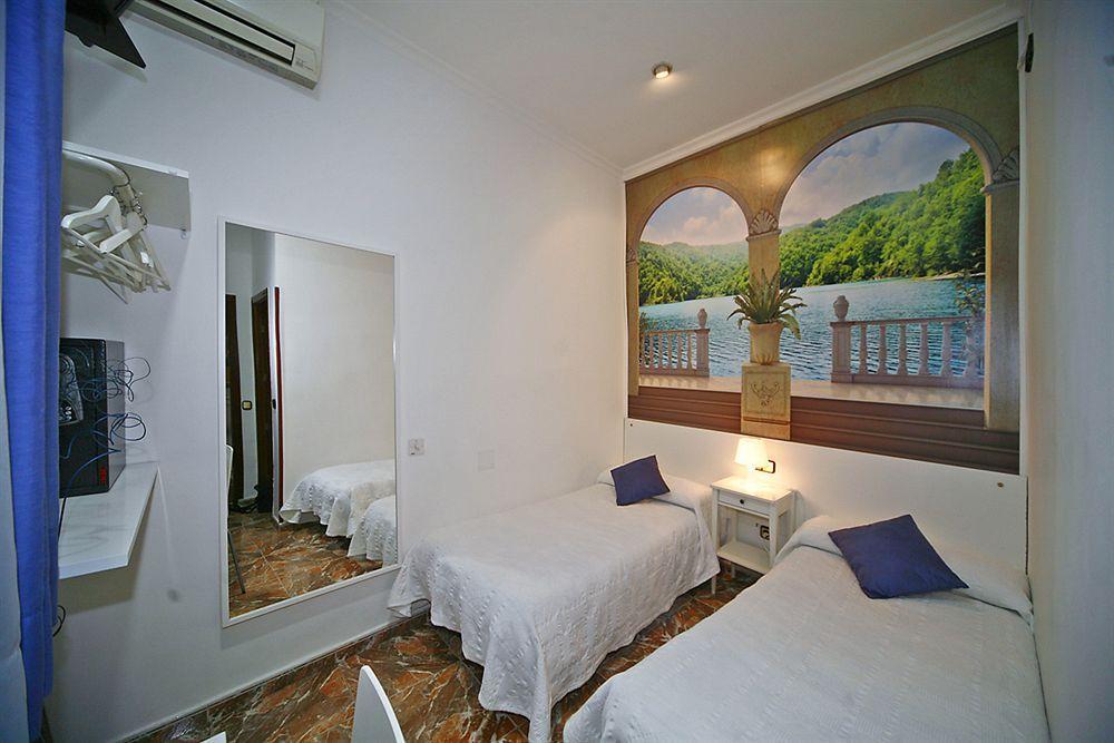 Hostal Comercial Madrid Dış mekan fotoğraf