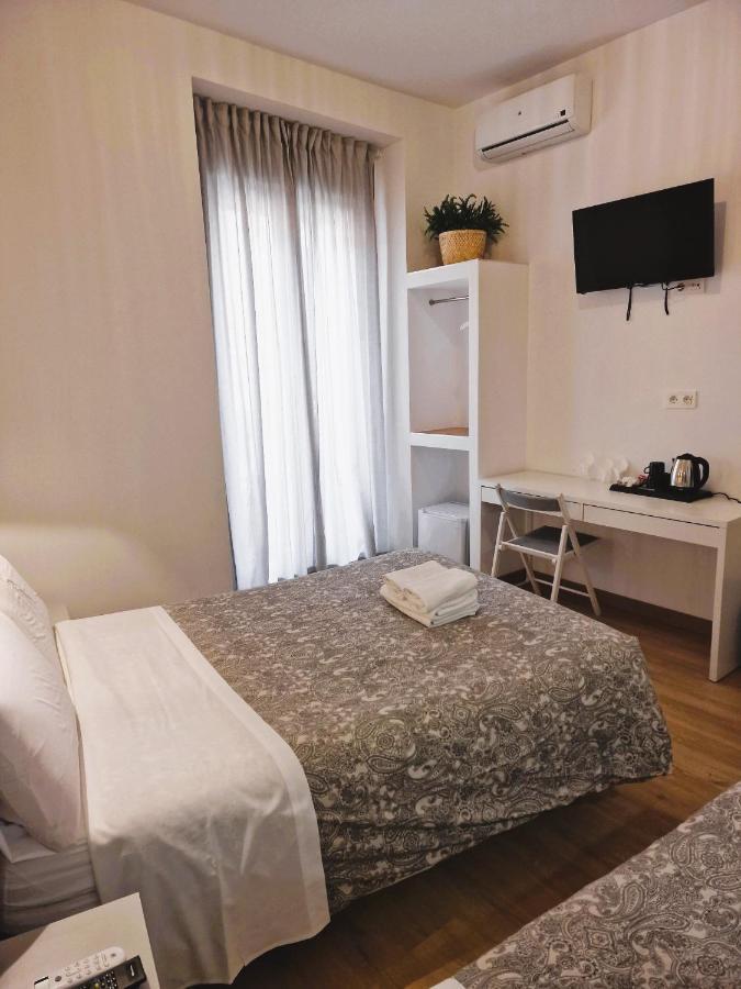 Hostal Comercial Madrid Dış mekan fotoğraf