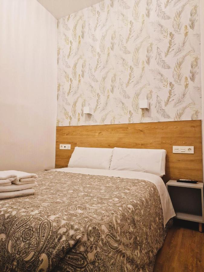 Hostal Comercial Madrid Dış mekan fotoğraf