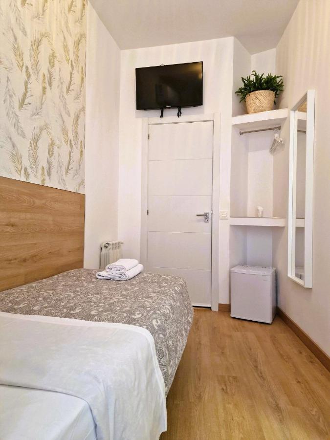 Hostal Comercial Madrid Dış mekan fotoğraf